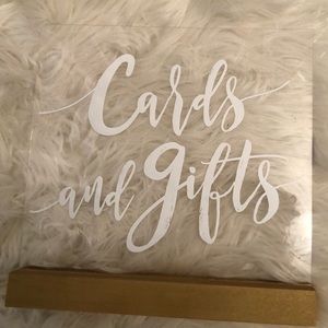Clear cards and gifts sign